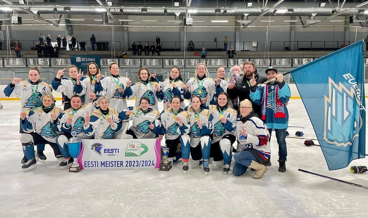 Женский чемпионат Эстонии по хоккею снова выиграл „Эверест“ из Кохтла-Ярве