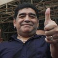 FOTO: Diego Maradona käis ilulõikusel