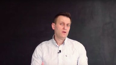 "Я утверждаю, что за преступлением стоит Путин". Навальный дал первое интервью после отравления