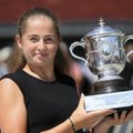 Kas Ostapenko võiks 2017. aasta French Openi triumfi korrata? Reketid pakkinud Pliškova kahtleb selles