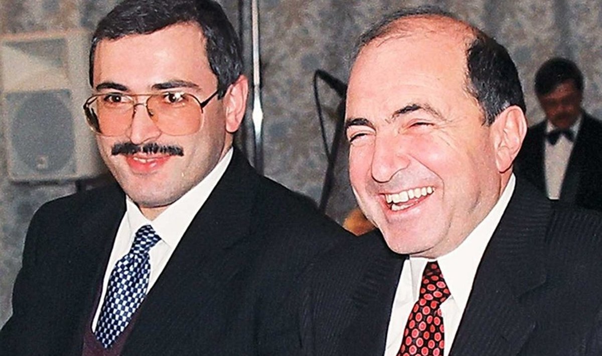 Mihhail Hodorkovski (vasakul) ja Berezovski oma hiilgeajal