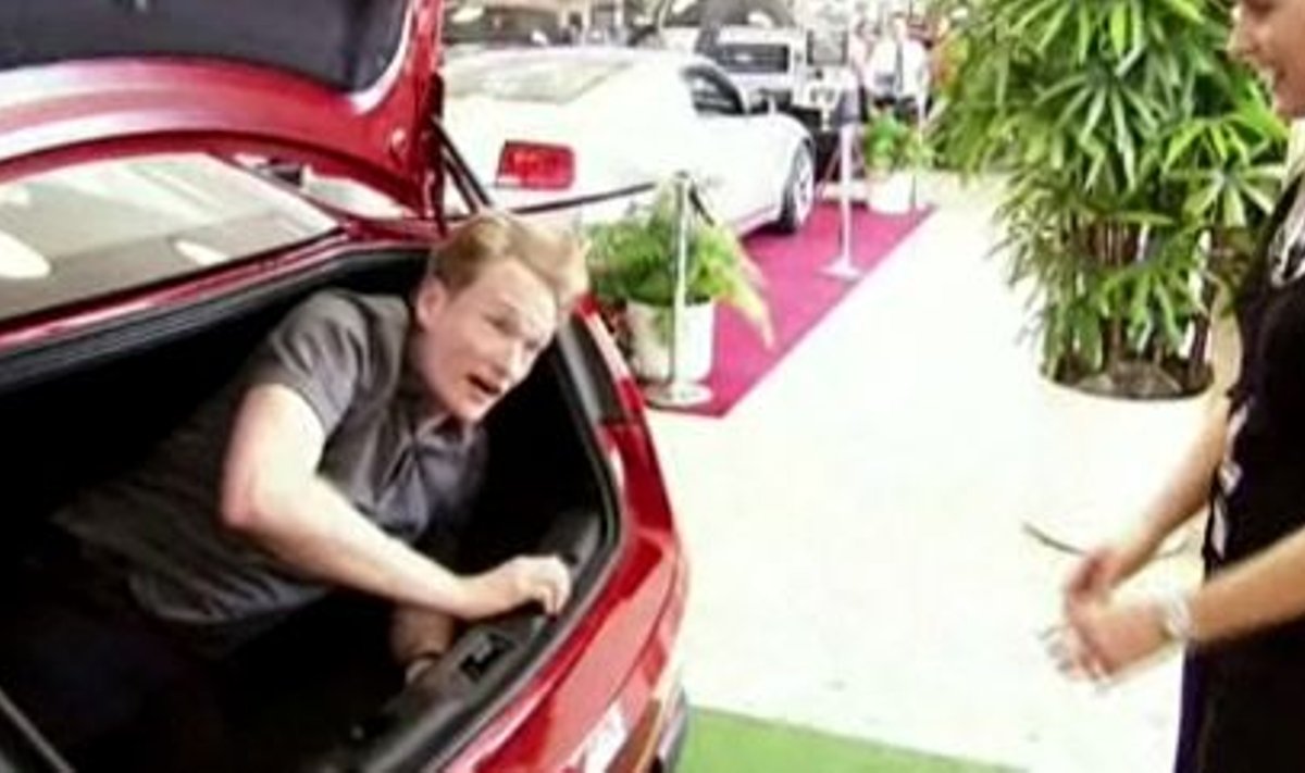 Conan O'Brien proovib uut Taurus SHO'd
