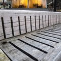 ФОТО | Столичные власти никак не приведут в порядок скамейки в парке Таммсааре