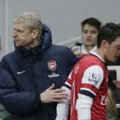 Mesut Özil on valmis Arsenalist lahkuma, kui Wenger jääb ametisse