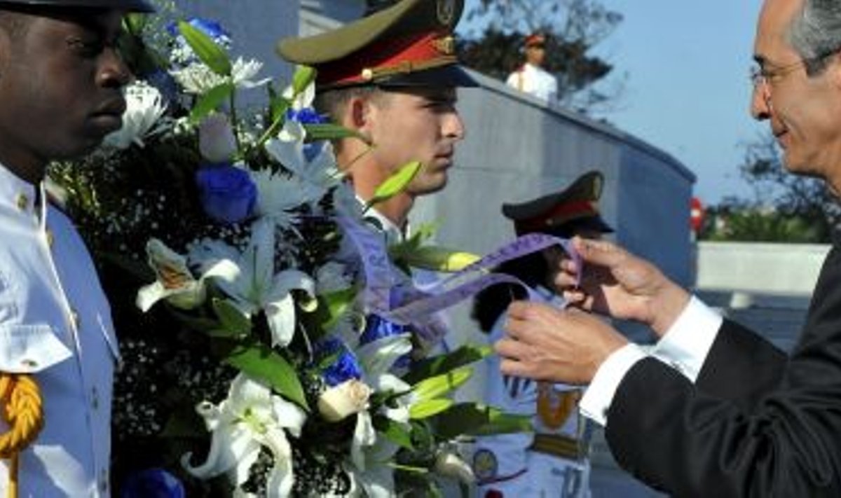 Guatemala president Álvaro Colom Caballeros Havannas