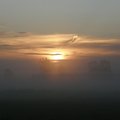 IMELINE FOTO: Päikesetõus udust maalis Eestimaa loodusesse vapustava pildi