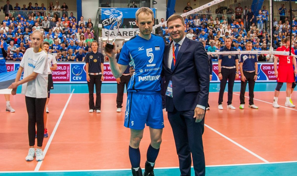 On võimalik, et võrkpallikoondis ei saanud valitsuselt abikätt alaliidu presidendi Hanno Pevkuri (paremal) erakondliku kuuluvuse tõttu.