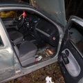 ФОТО | Нетрезвый водитель без прав вылетел с дороги и врезался в дерево