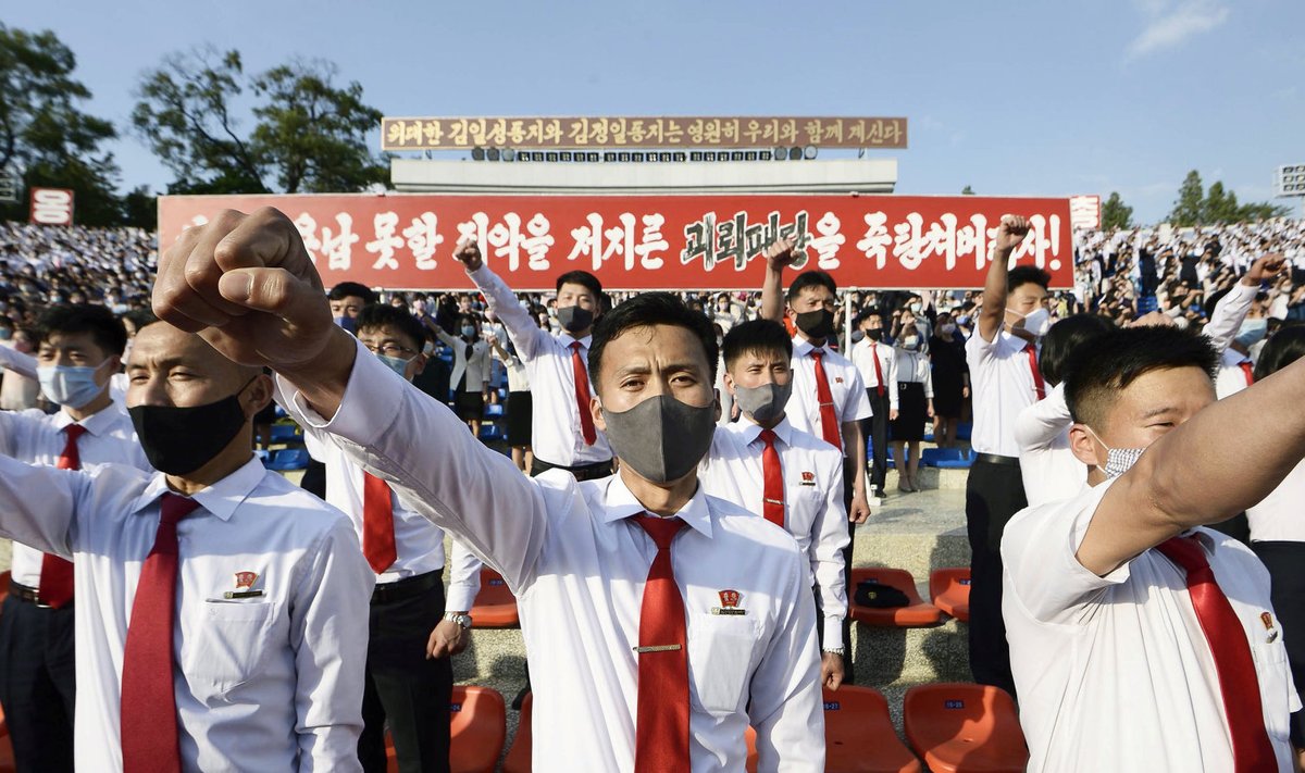 Põhja-Korea noored avaldasid sel kuul pealinnas meelt lõunanaabri lendlehtede vastu.