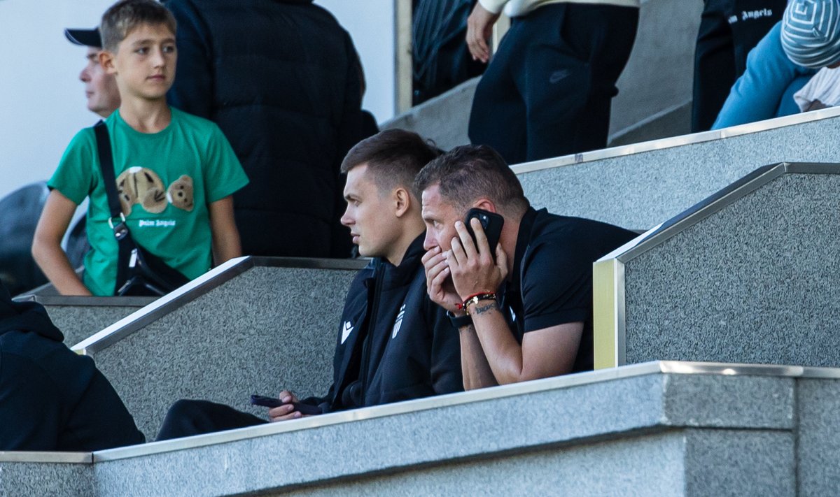 Curro Torres FCI Levadia ja FC Flora kohtumise ajal pärast eemaldamist.