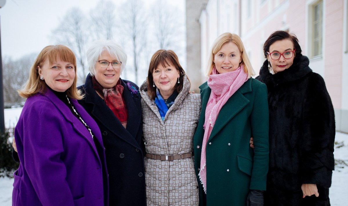 Helmen Kütt, Marina Kaljurand, Heljo Pikhof, Riina Sikkut, Katri Raik