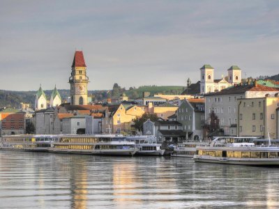 Doonau jõgi ja Passau. Kes soovib, võib nüüdki Passaust kahenädalasele edasi-tagasi reisile minna.