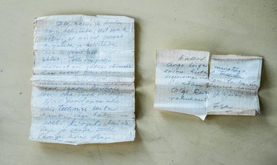 Küüditamisel eraldati perepead oma peredest. Rein Vare isa Johannes jõudis vagunis kirjutada abikaasale Selmale ja lastele kirjad, mille ta vaguniaknast välja viskas ning mille möödakäijad sugulastele toimetasid. Johannes Vare hukati 1942. aasta 4. augustil Sosna vangilaagris.