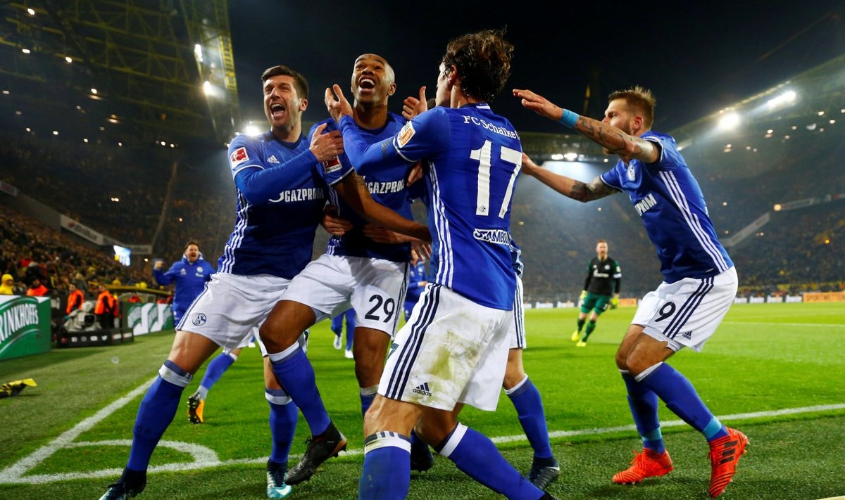 Schalke tähistab Naldo viigiväravat
