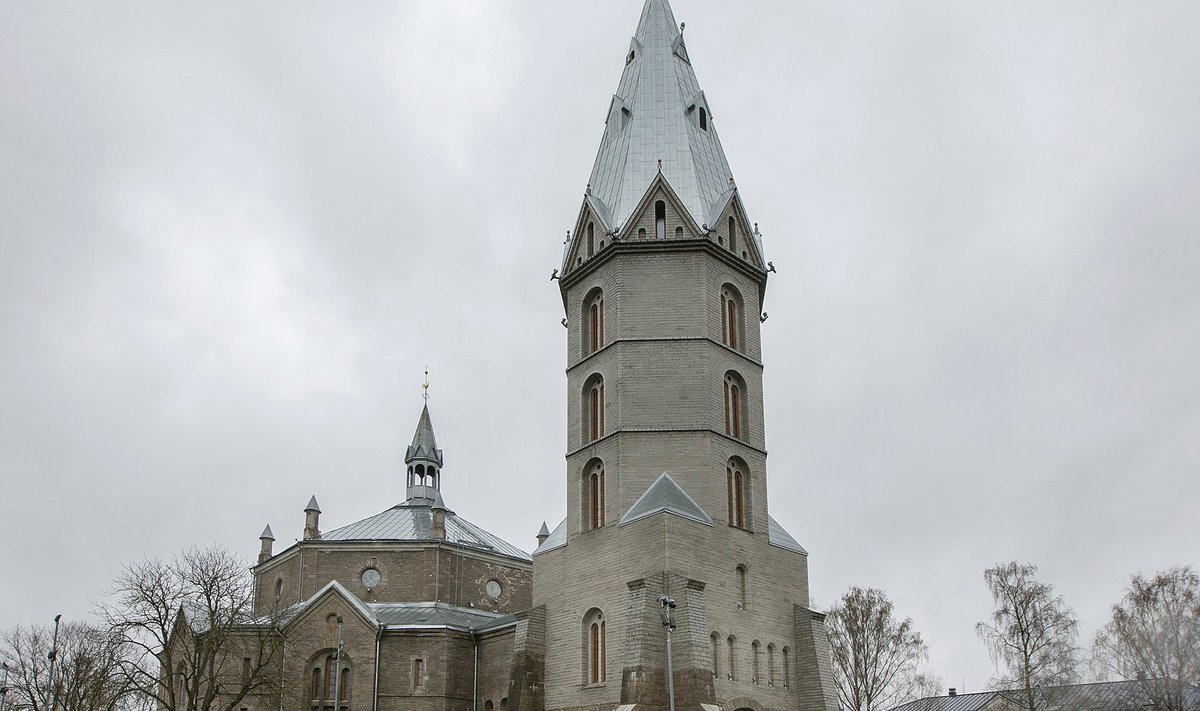 PANKROTI SÜDAMIK: Narvas asuv Aleksandri kirik.