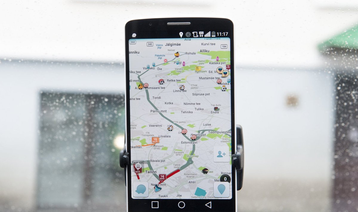 Waze on äpp, kus inimesed saavad liiklusinfot jagada. Eestis kasvab Waze'i populaarsus kiiresti, 2015. a alguses sõideti Eestis Waze'ga keskmiselt 8,5 miljonit km kuus