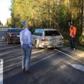 ВИДЕО: Кандидат в президенты Аллар Йыкс в ходе кампании попал в цепную аварию