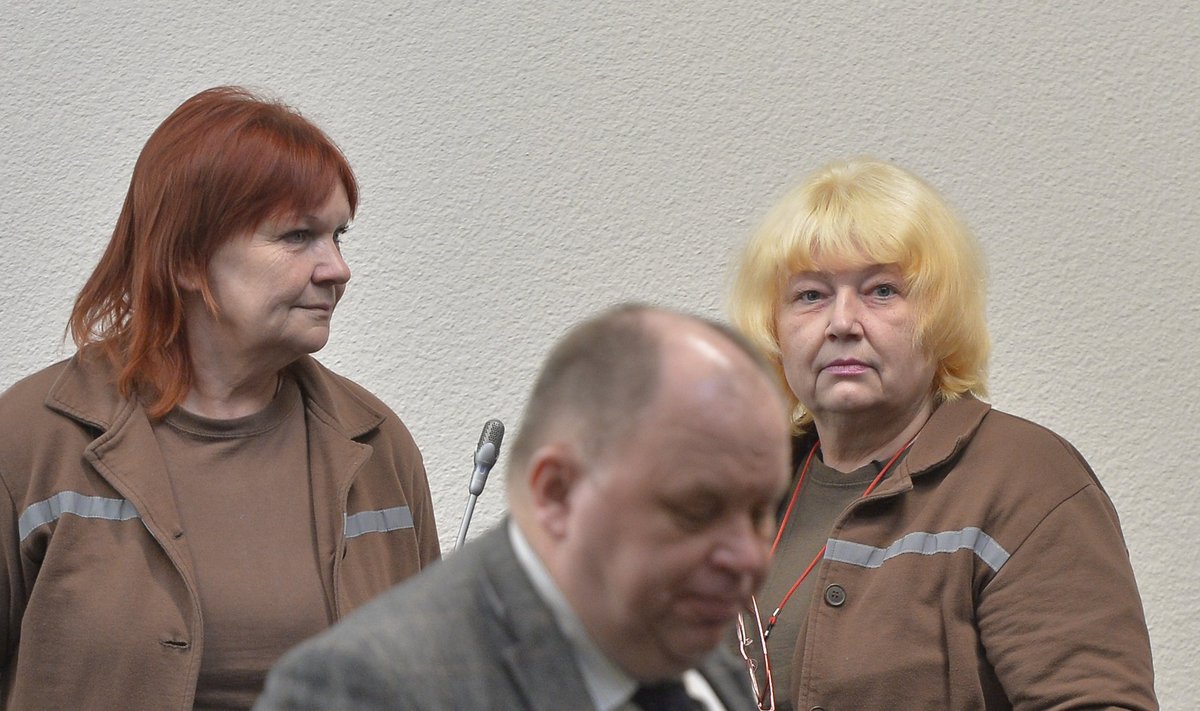 Valentina Lehesoo (vasakul) ja Zoja Svetlakova kannavad juba röövimise eest karistust, eile tunnistasid nad end süüdi veel 16 mehe sauna meelitamises, uimastamises ja röövimises.
