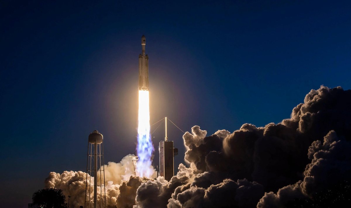 Falcon Heavy start