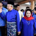 Malaisia ekspeaministri kodust leiti disainerkäekotte, kalliskive ja sularaha