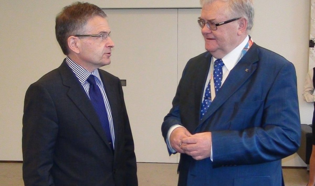 Tallinna linnapea Edgar Savisaar kohtus Helsingi linnapea Jussi Pajuneniga.