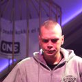 FOTOD JA KAART SÜNDMUSKOHALT: Tallinnas keset päeva noaga sularaharöövi kavandanud mees on tuntud räppar Beebilõust