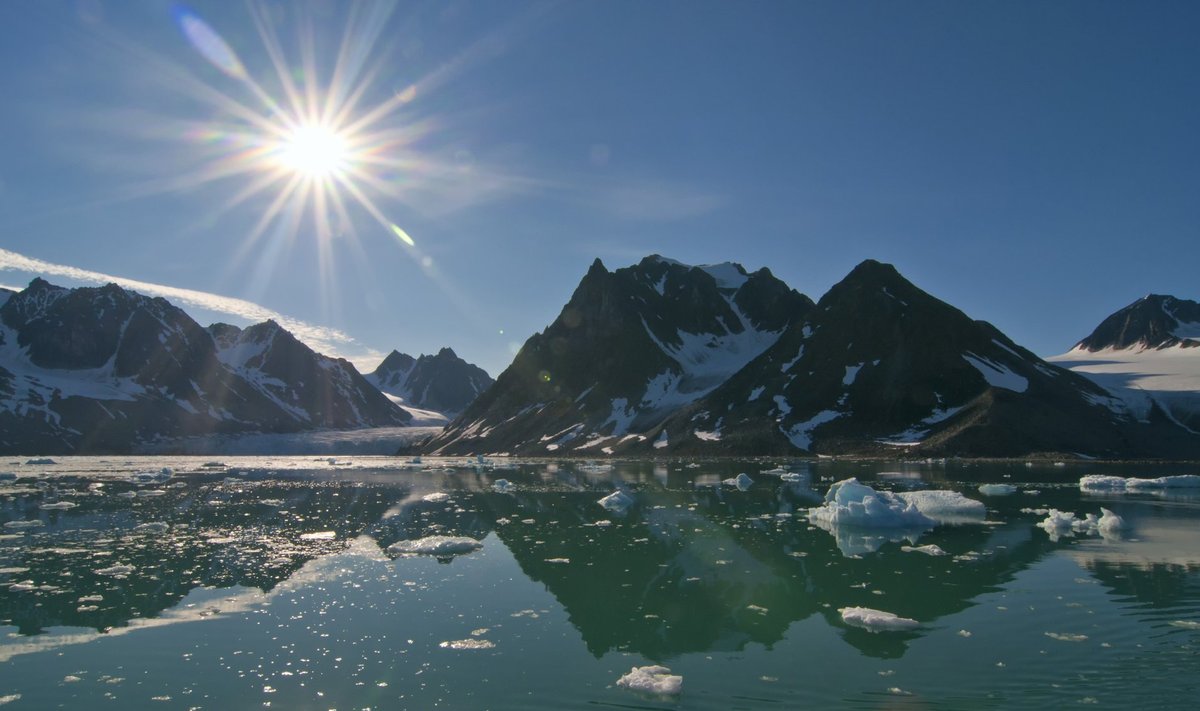 Spitsbergeni (Teravmägede) lepinguga reguleeriti selle kauge arktilise saarestiku õiguslik staatus.