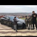 PILTUUDIS: Tšetšeenia liidri Kadõrovi pojad kinkisid treenerile tänutäheks luksusauto