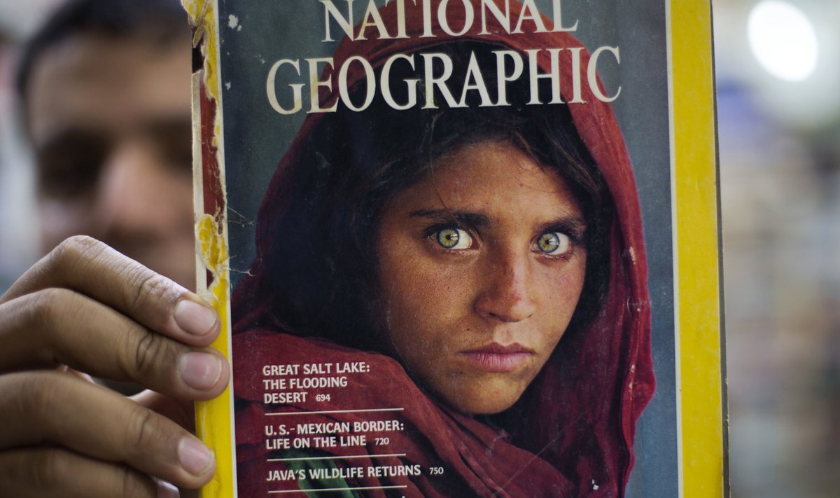 Kuulus National Geographicu kaanefoto rohekate silmadega afgaani tüdrukust Sharbat Gullast. Foto pärineb aastast 1984, autoriks Steve McCurry.