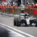 VIDEO: Sotši GP esimese vabatreeningu võitis Rosberg, Hamilton tegi pirueti