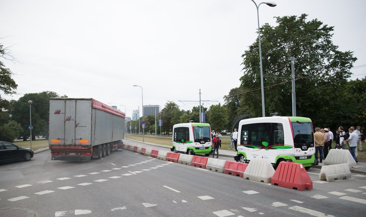 Isejuhtivad bussid Eesti EL-i eesistumise ajal
