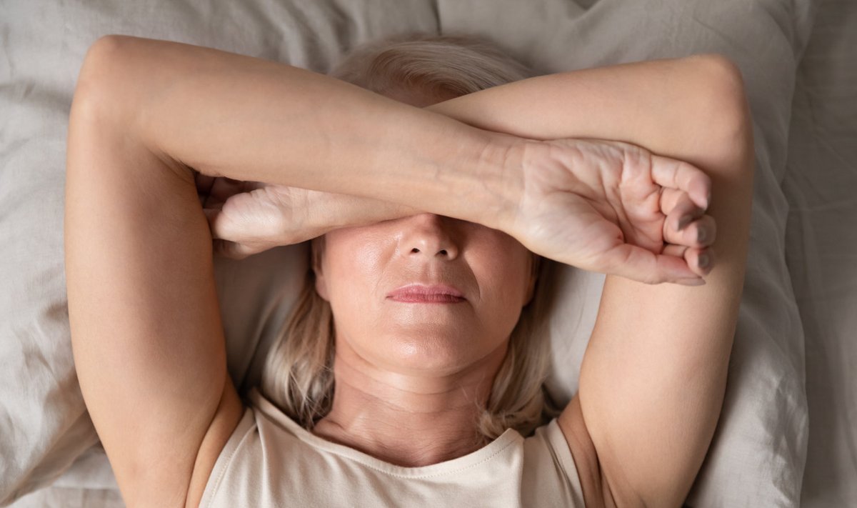 Menopaus võib kaasa tuua unetud ööd. 