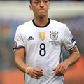 Müncheni Bayerni president: Mesut Özil on juba aastaid täielik p*sk