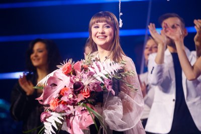 Lauljanna Alika Milova pärast staarisaate finaali võitu