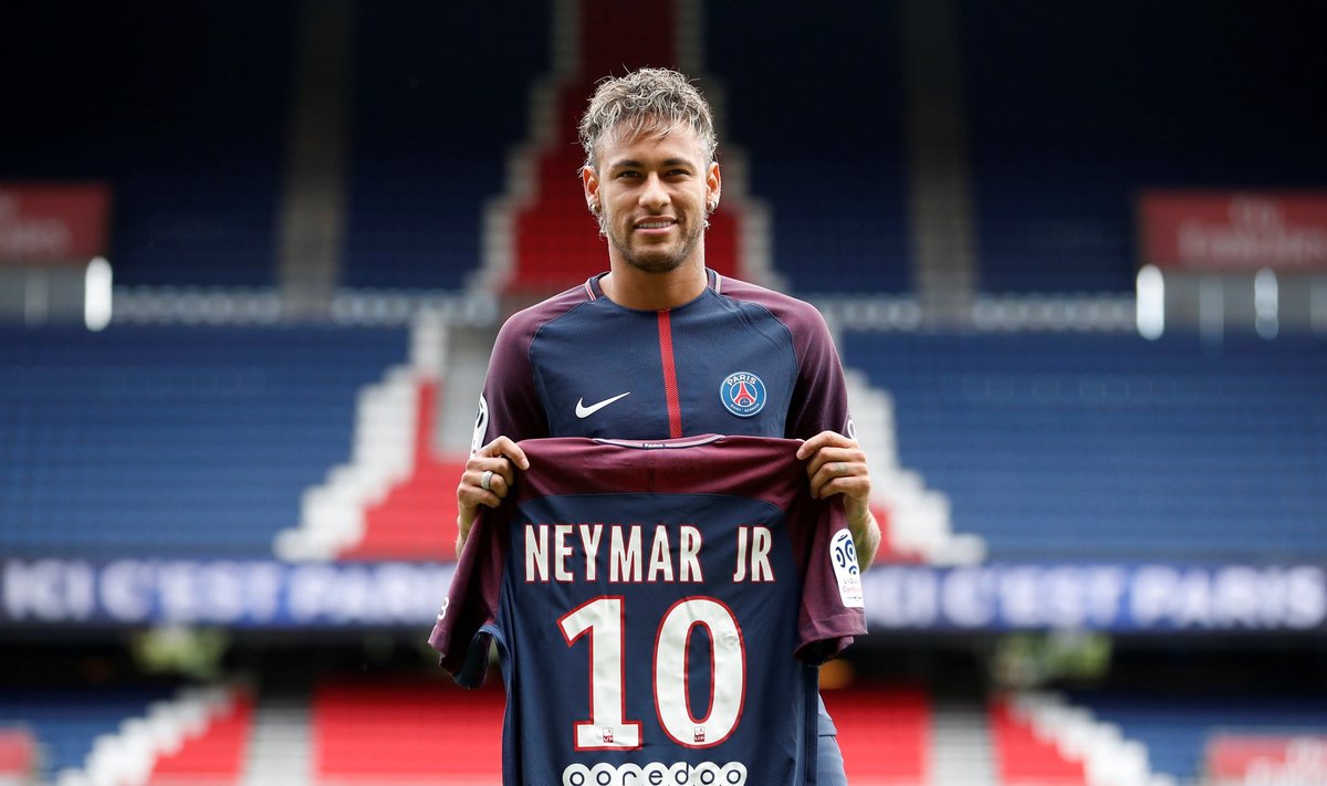 Paris Saint-Germain F.C. - Neymar Jr Press Conference