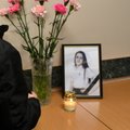 ФОТО: В кохтла-ярвеской школе, где училась убитая вчера девочка, на завтра объявлен траур