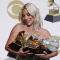 KLÕPS | Lady Gaga õrnutses aastavahetusel tundmatu noormehega: staari kihlus endise kallimaga lõppes vaid loetud kuud tagasi