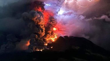 VIDEO | Indoneesia saarel kardetakse vulkaanipurske tõttu suuremat varingut, anti hiidlaine hoiatus