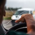 Самые частые повреждения у автомобилей весной — сколы на стеклах