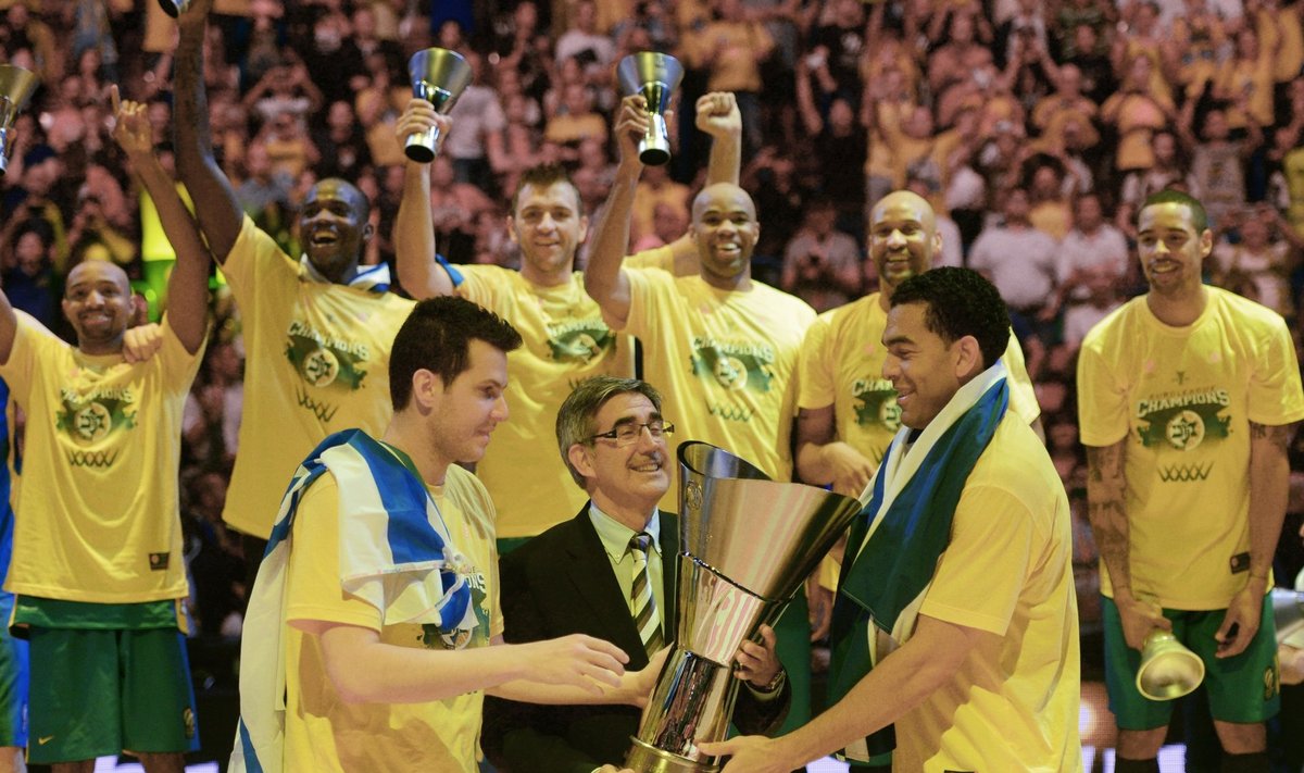 Maccabi mängijatele antakse üle võidutrofee