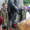 FOTOD: Kirill külastas pronkssõdurit ja kohtus Savisaarega