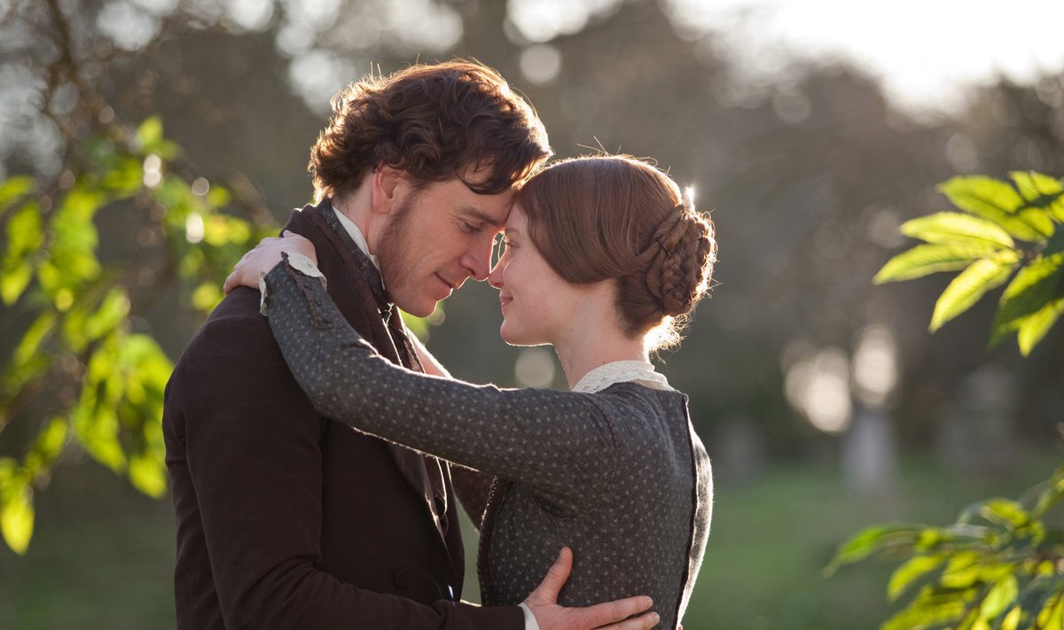 Michael Fassbender ja Mia Wasikowska Emily Brontë romaani põhjal vändatud filmis "Jane Eyre".