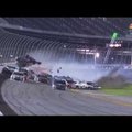VIDEO: NASCARi hirmsas õnnetuses jäid autost järgi vaid tükid, juht väljus omal jalal!