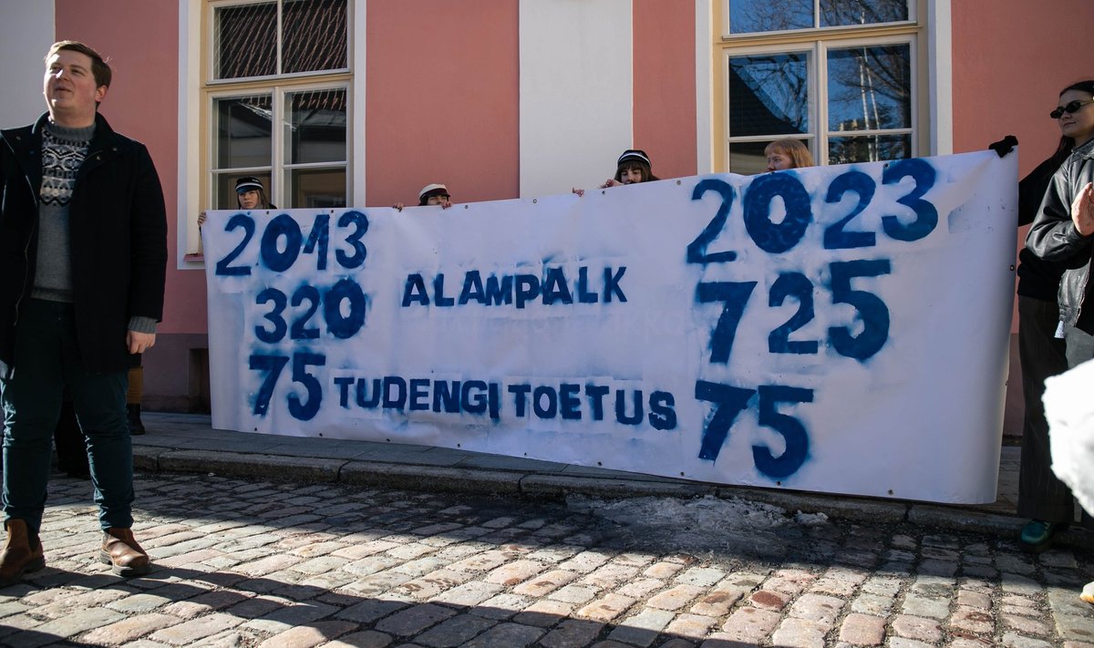 Üliõpilaste protest valitsuse ees 16. märtsil 2023