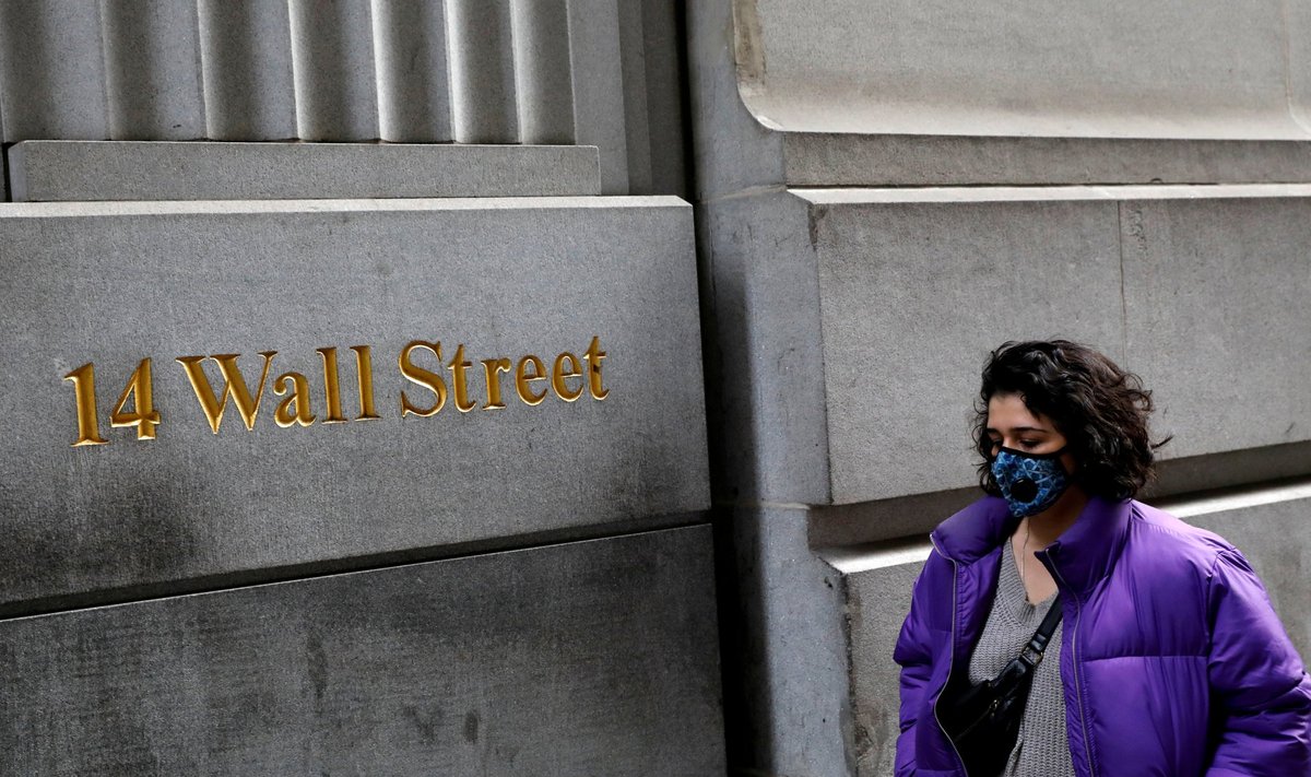 Koroonaviirus hakkas eile maailma börsidel laastamistööd tegema. USA-s Wall Streetil kukkusid aktsiahinnad eile üle 7% ja kauplemine tuli ajutiselt peatada.