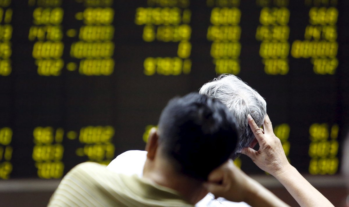 Hiina väkeinvestorid vaatavad kurvalt Pekingis börsitablood