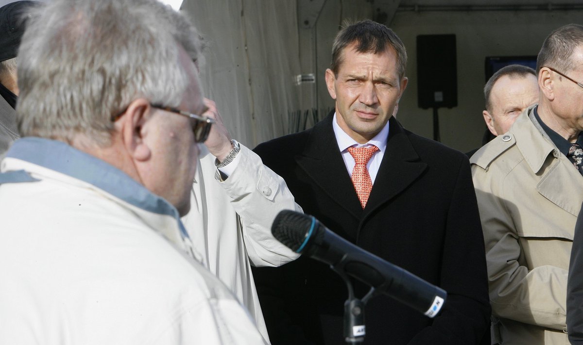 Edgar Savisaar koos Urmas Sõõrumaaga Väo elektrijaama avamisel
