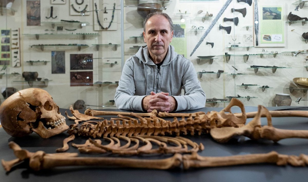 Euroopa ja ehk ka maailma ühe kummalisima surnuaia avastamise au kuulub Toruńi ülikooli professorile Dariusz Polińskile, kelle kinnitusel on tegu äärmiselt unikaalse leiuga.