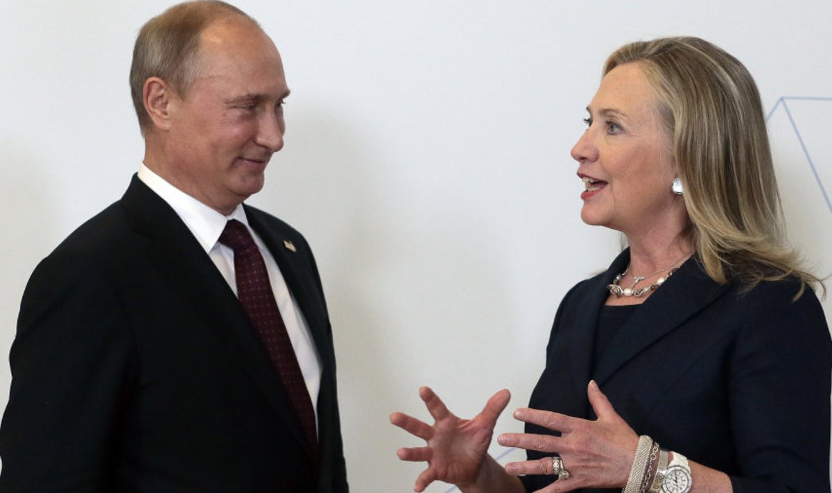 „Karmid mehed nõuavad karme valikuid, seda enam Vladimir Putin,” teravmeelitseb Clinton mälestusteraamatus.