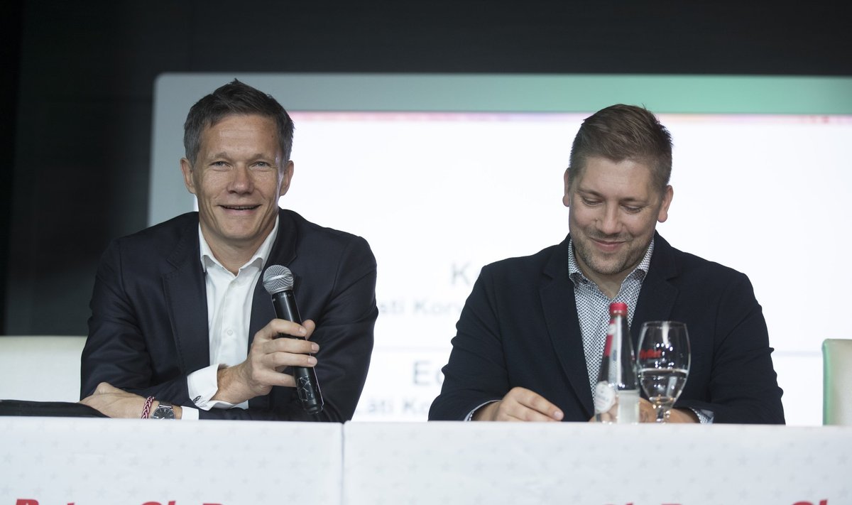 Läti korvpalliliidu peasekretär Edgars Šneps (vasakul) ja Eesti korvpalliliidu peasekretär Keio Kuhi võisid eile põhjusega naeratada. Uus liiga sai ametlikult loodud.